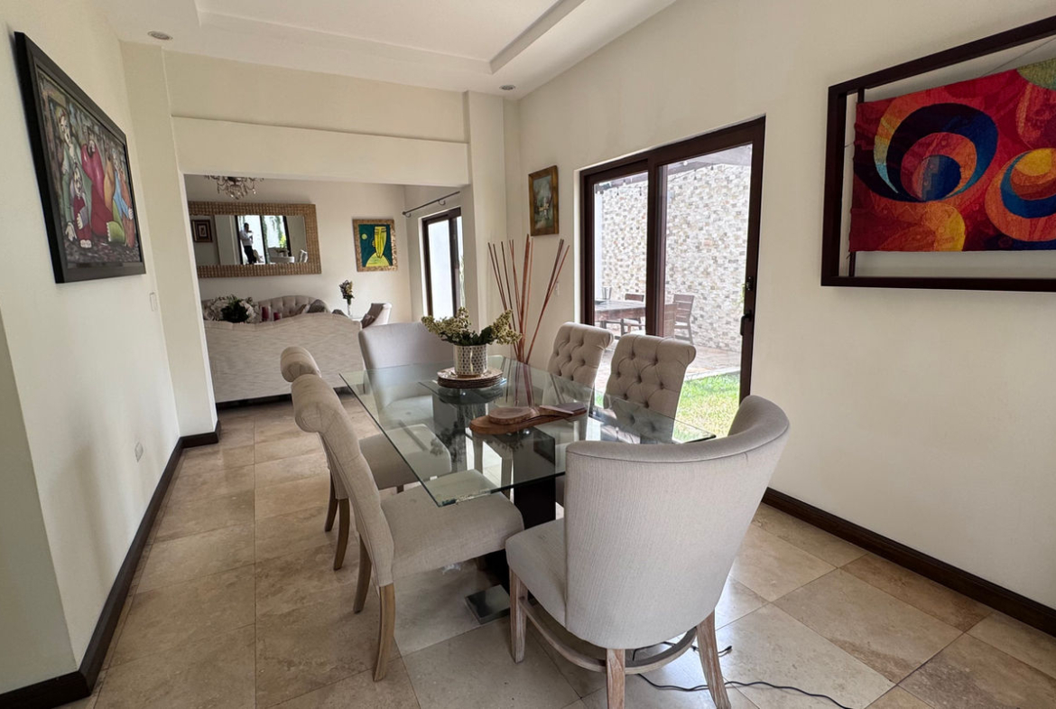 Casa en Lomas del Guijarro Sur