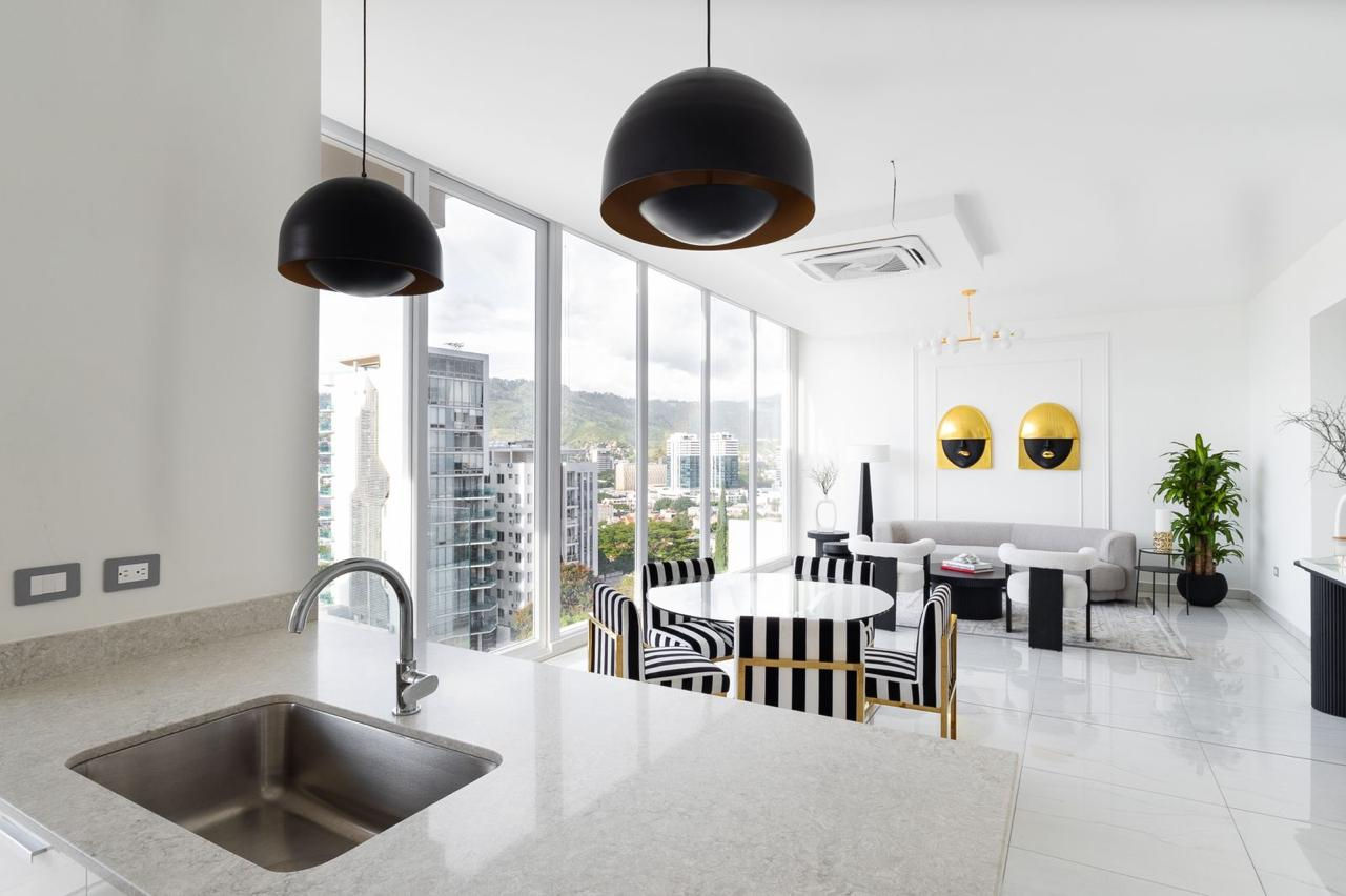Apartamento Amueblado Torre Kuarzo 24