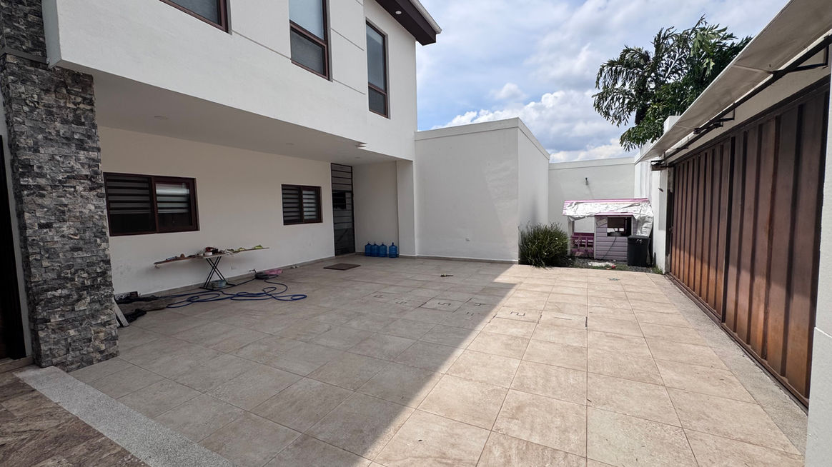 Casa en Lomas del Guijarro Sur