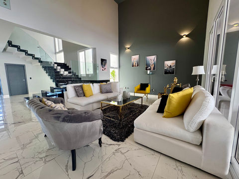 Casa Moderna en Lomas del Guijarro Sur