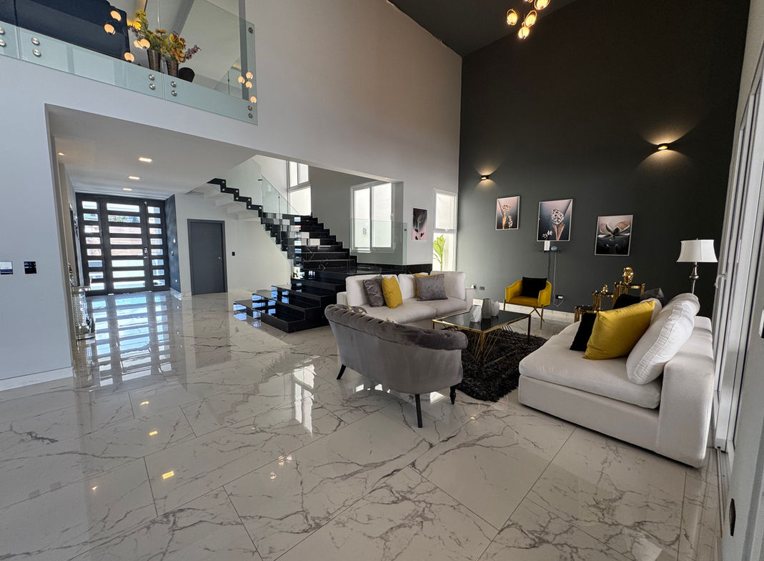 Casa Moderna en Lomas del Guijarro Sur