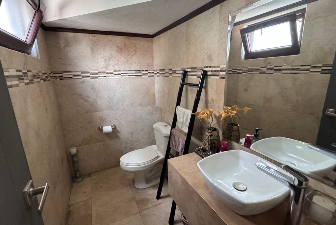Casa en Lomas del Guijarro Sur
