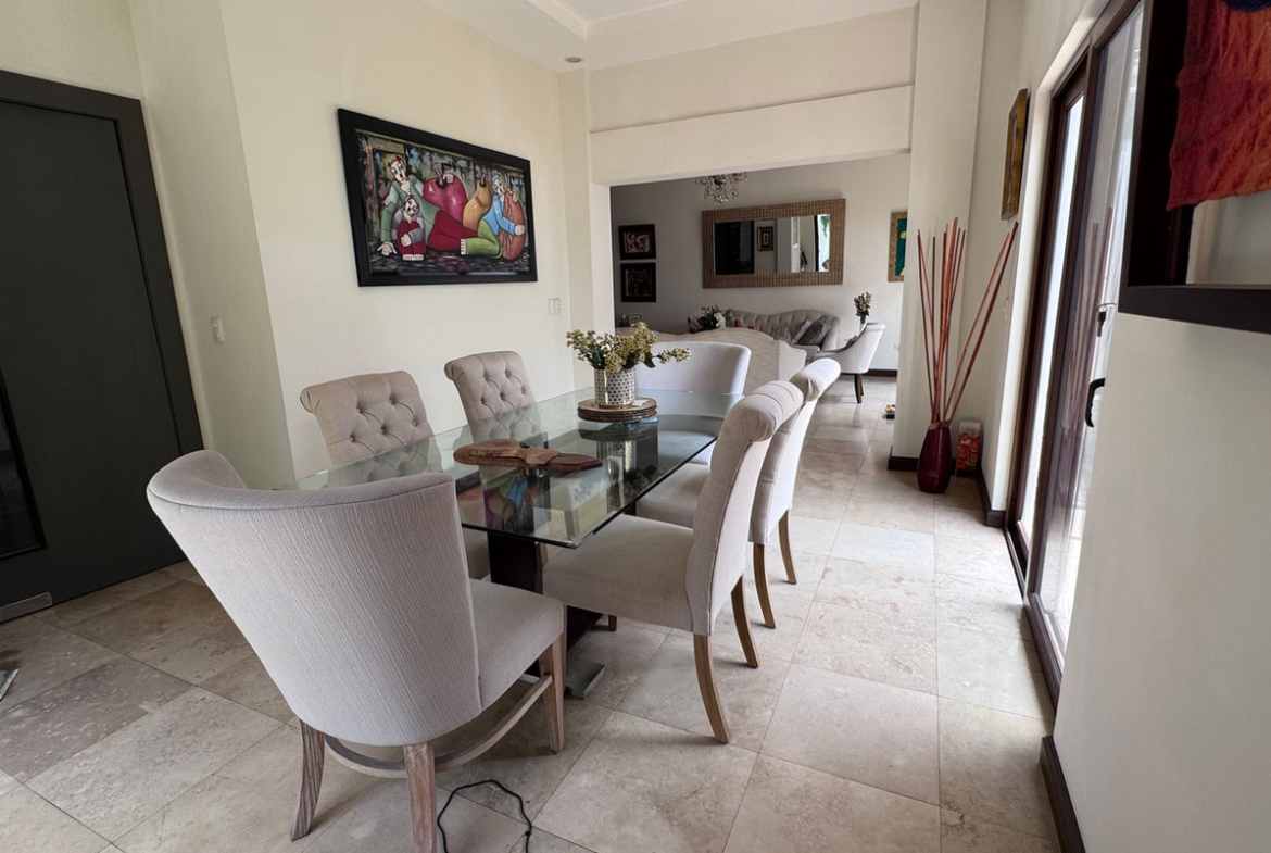 Casa en Lomas del Guijarro Sur