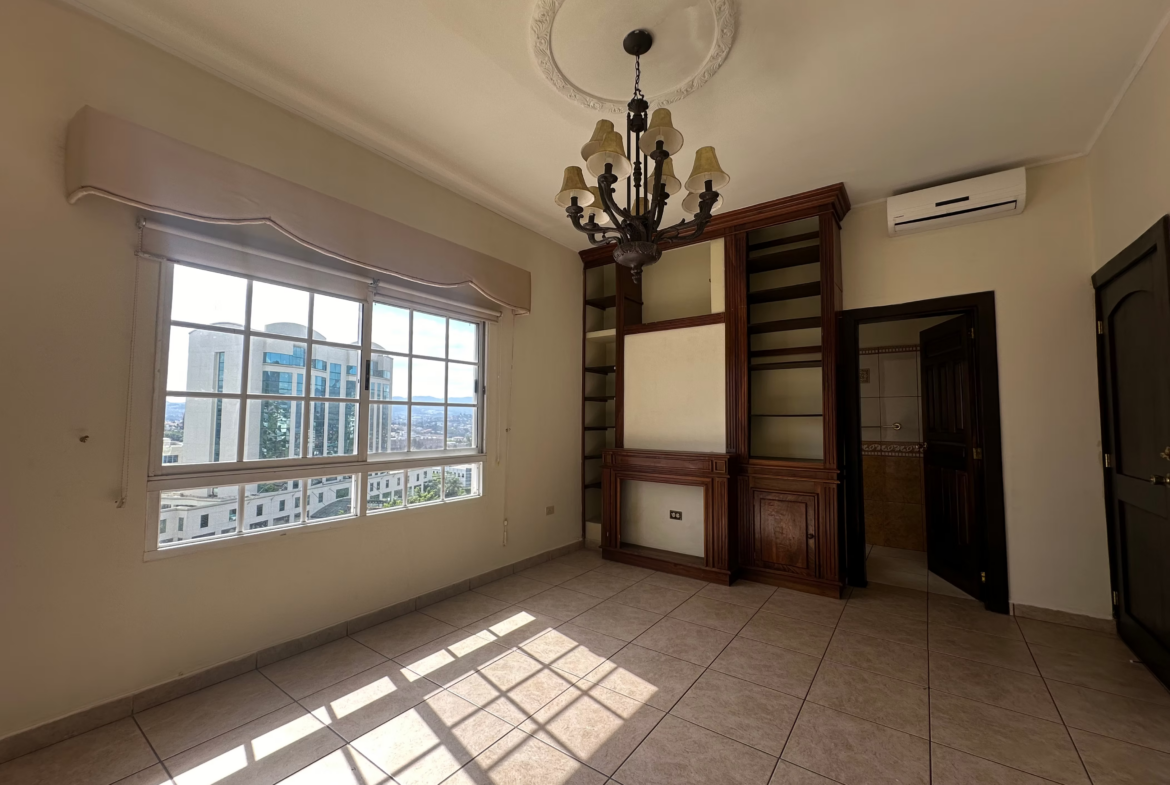 Penthouse Edificio Cetape en Lomas del Mayab