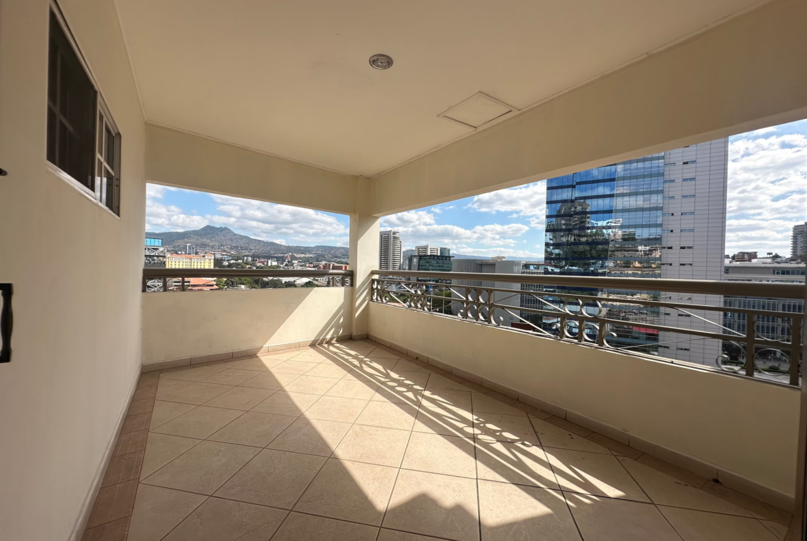 Penthouse Edificio Cetape en Lomas del Mayab