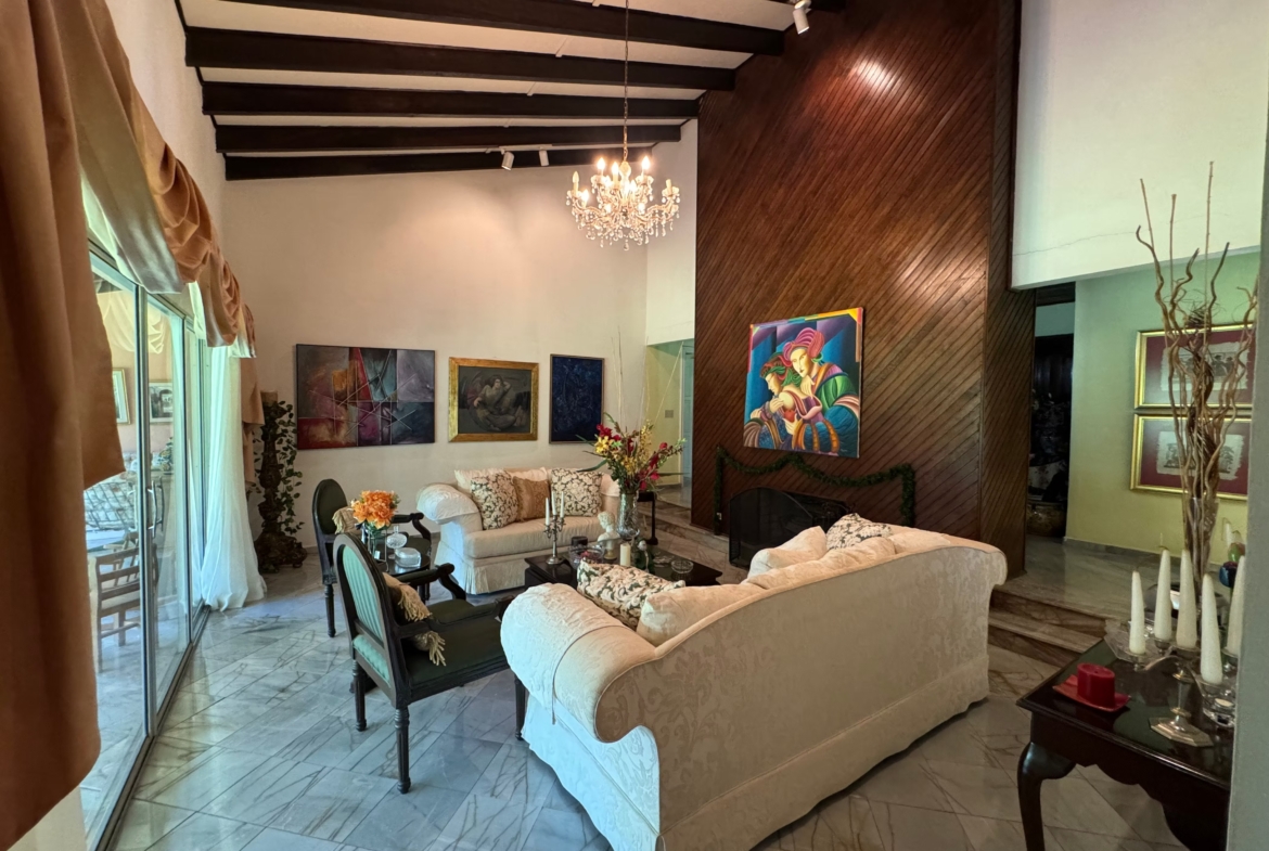 Casa de Campo en Villa Elena
