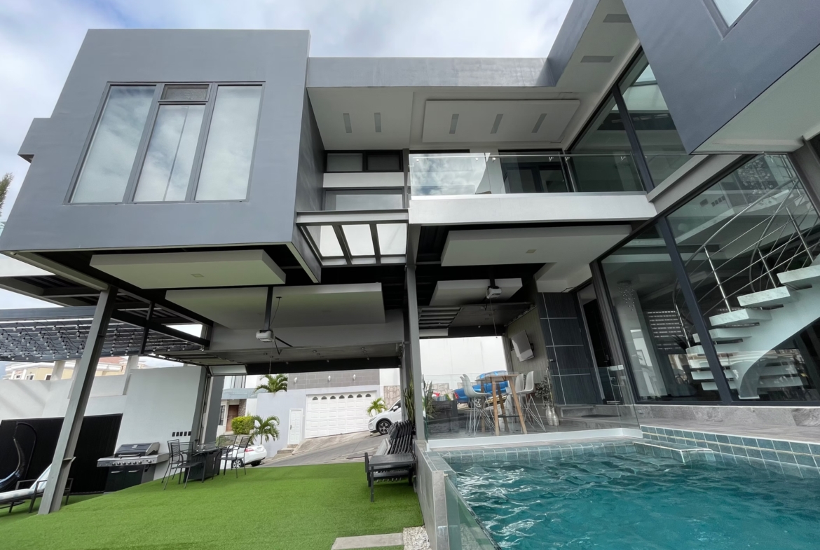 Casa en Residencial El Sauce