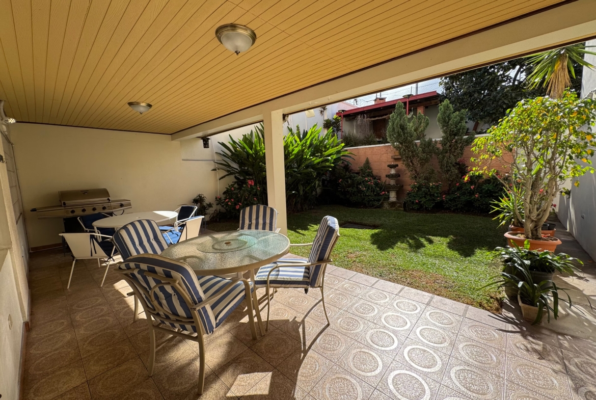 Casa en Residencial La Cumbre, Lomas del Guijarro