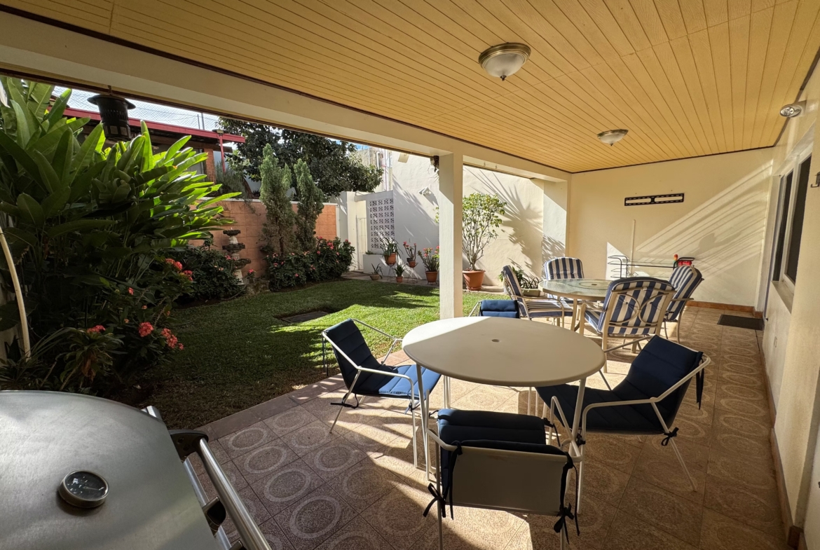Casa en Residencial La Cumbre, Lomas del Guijarro