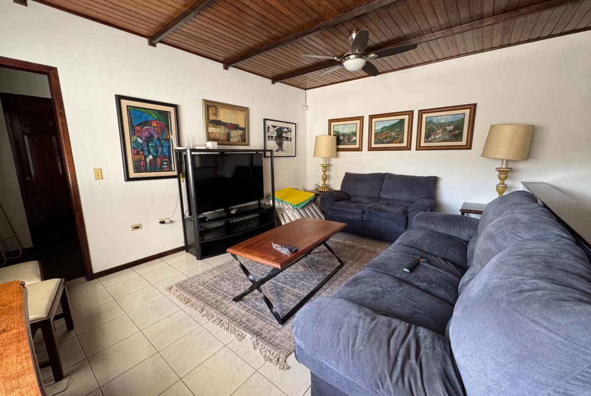 Casa en Residencial La Cumbre, Lomas del Guijarro