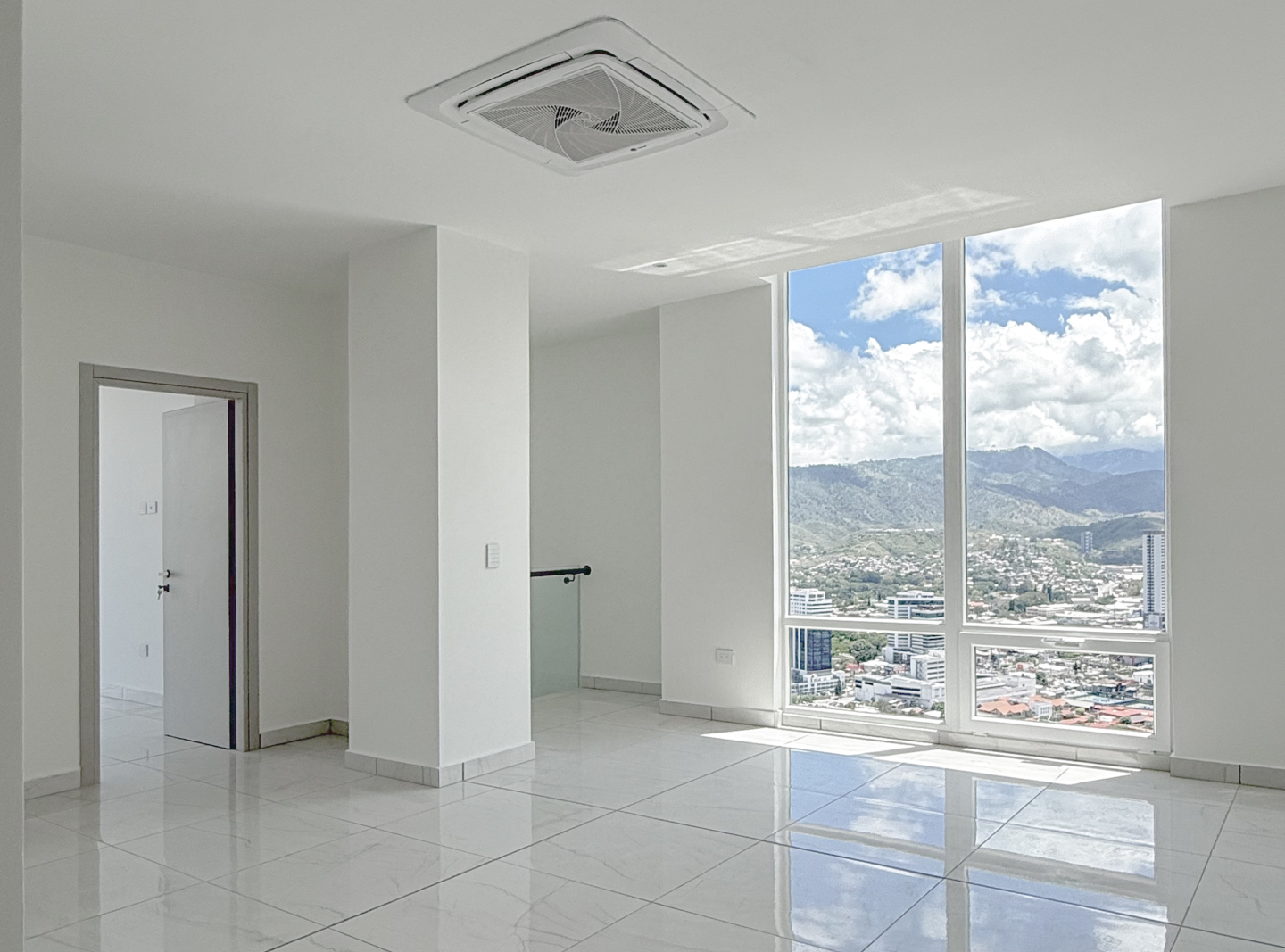 Penthouse en Torre Kuarzo