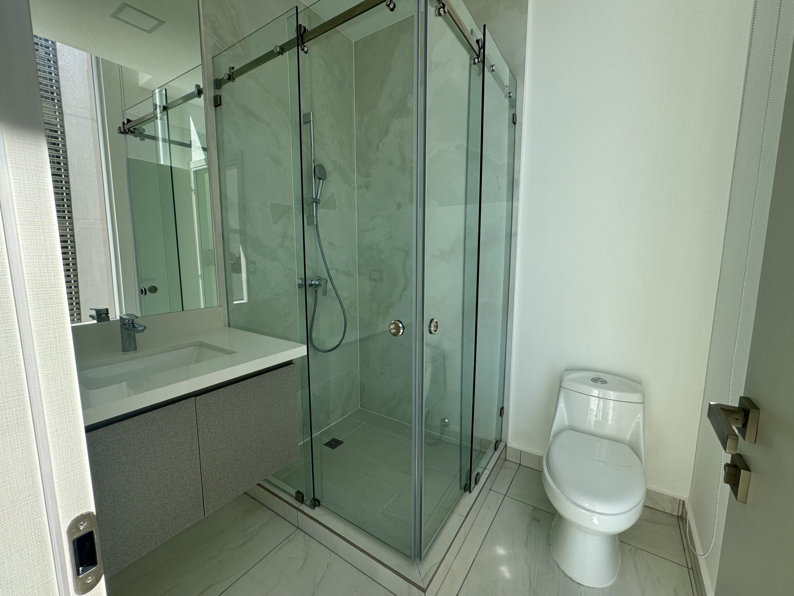 Apartamento en Torre Kuarzo
