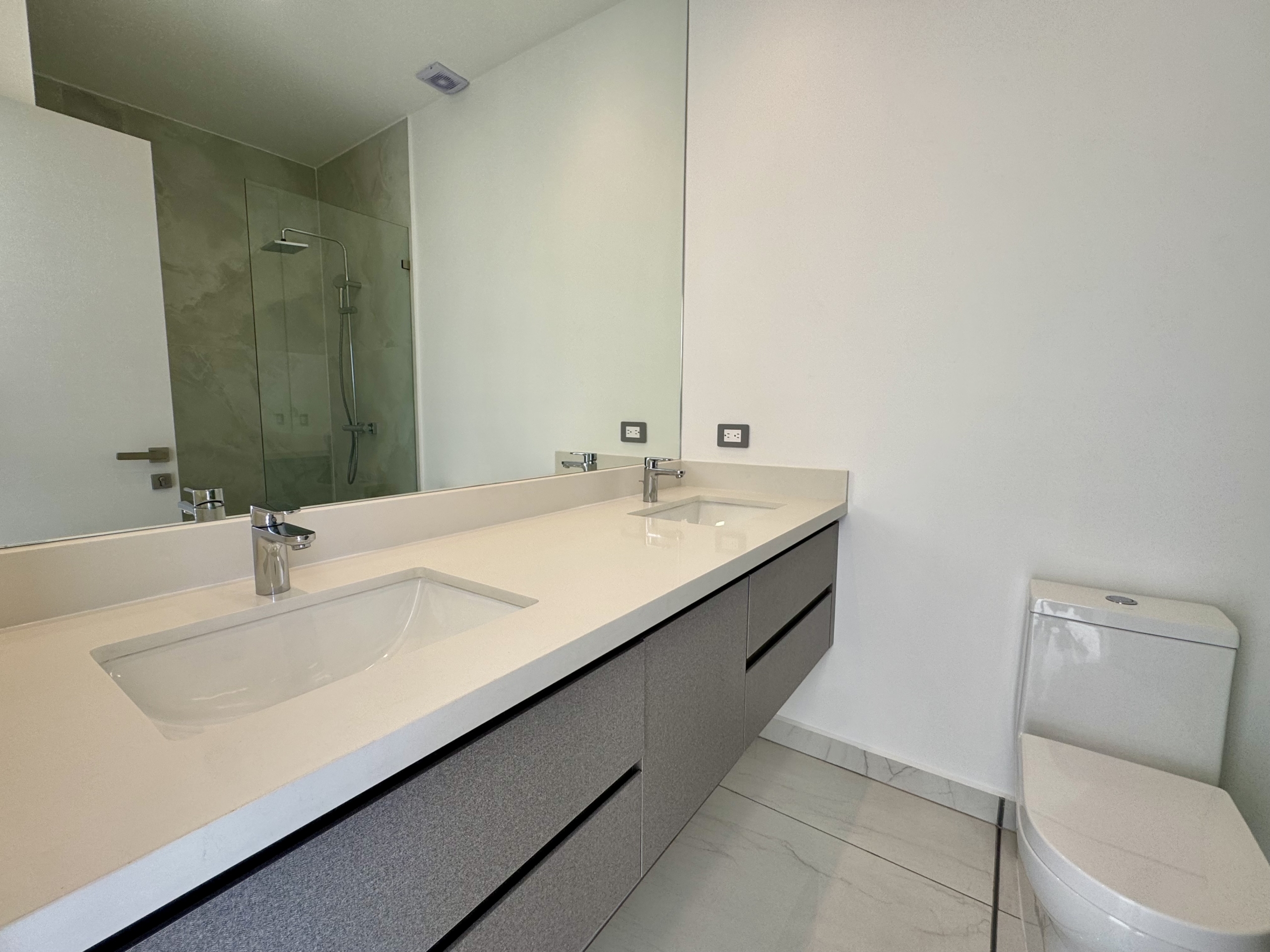 Apartamento en Torre Kuarzo