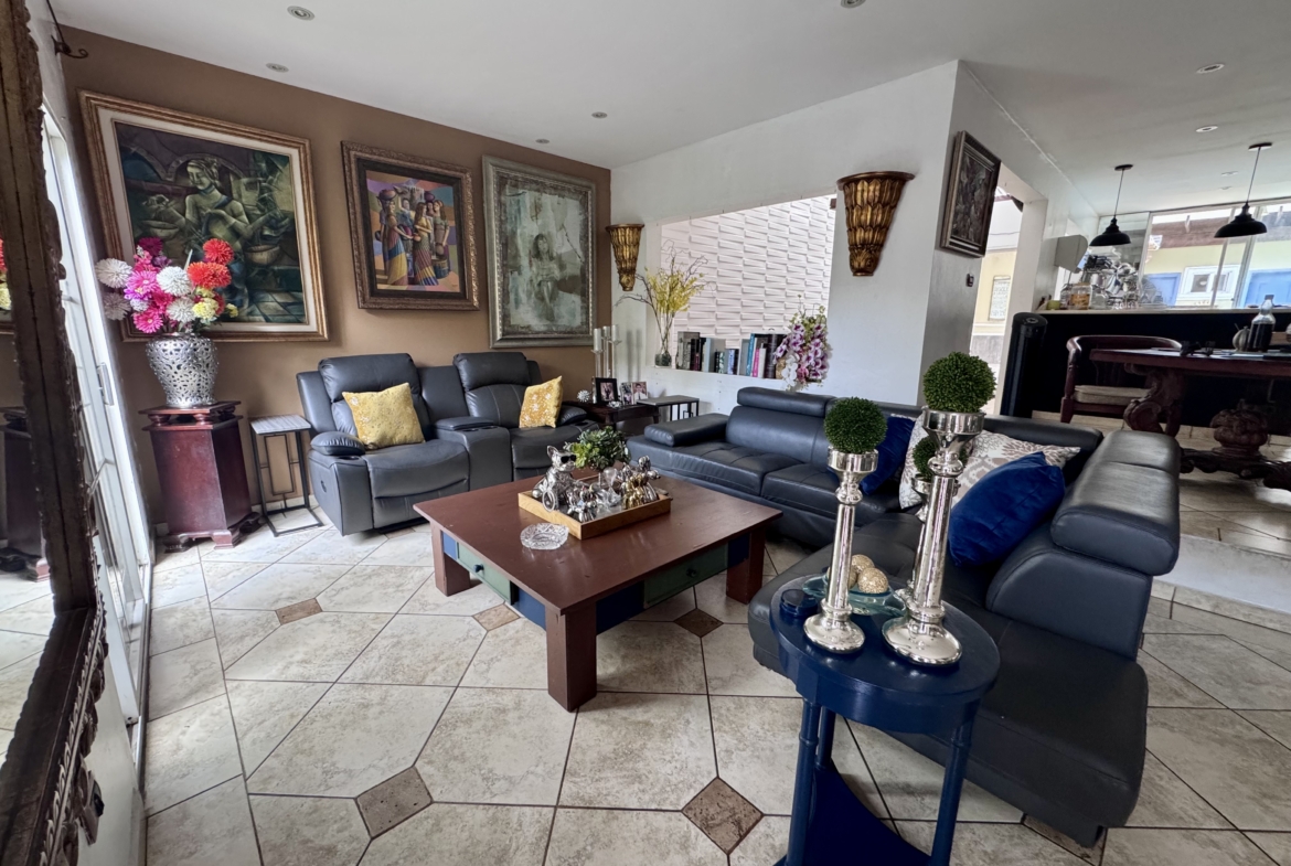 Casa en Lomas Carrara