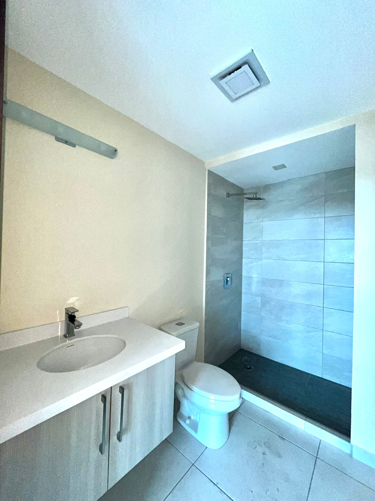Apartamento en Torre Astria